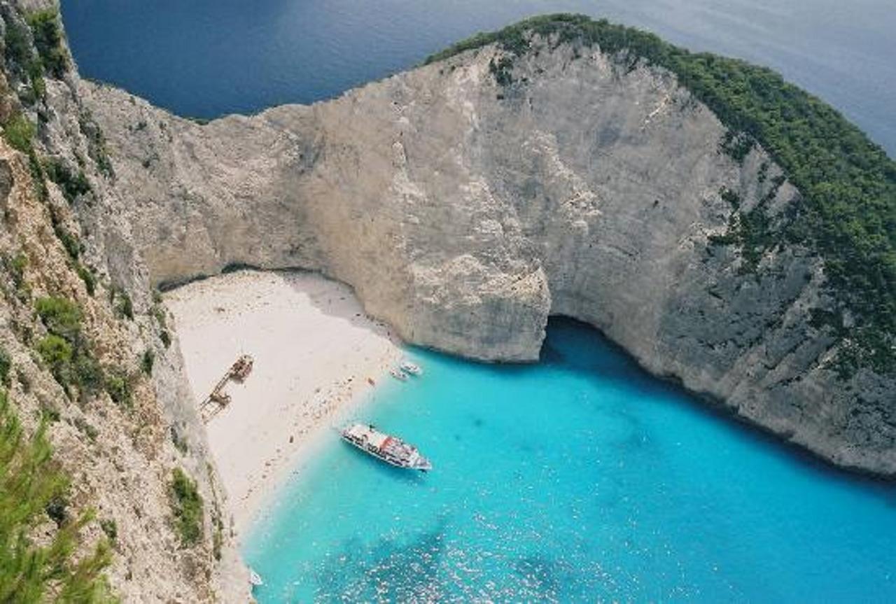 Athenea Villas, Private Pools & Gardens Керион