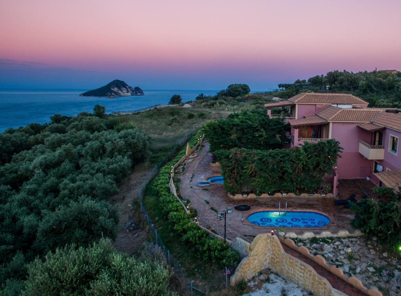 Athenea Villas, Private Pools & Gardens