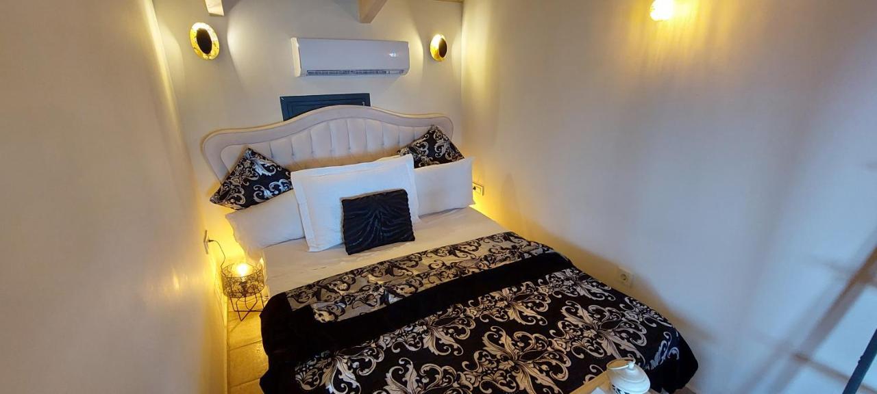 Villa Athenea Villas, Private Pools & Gardens