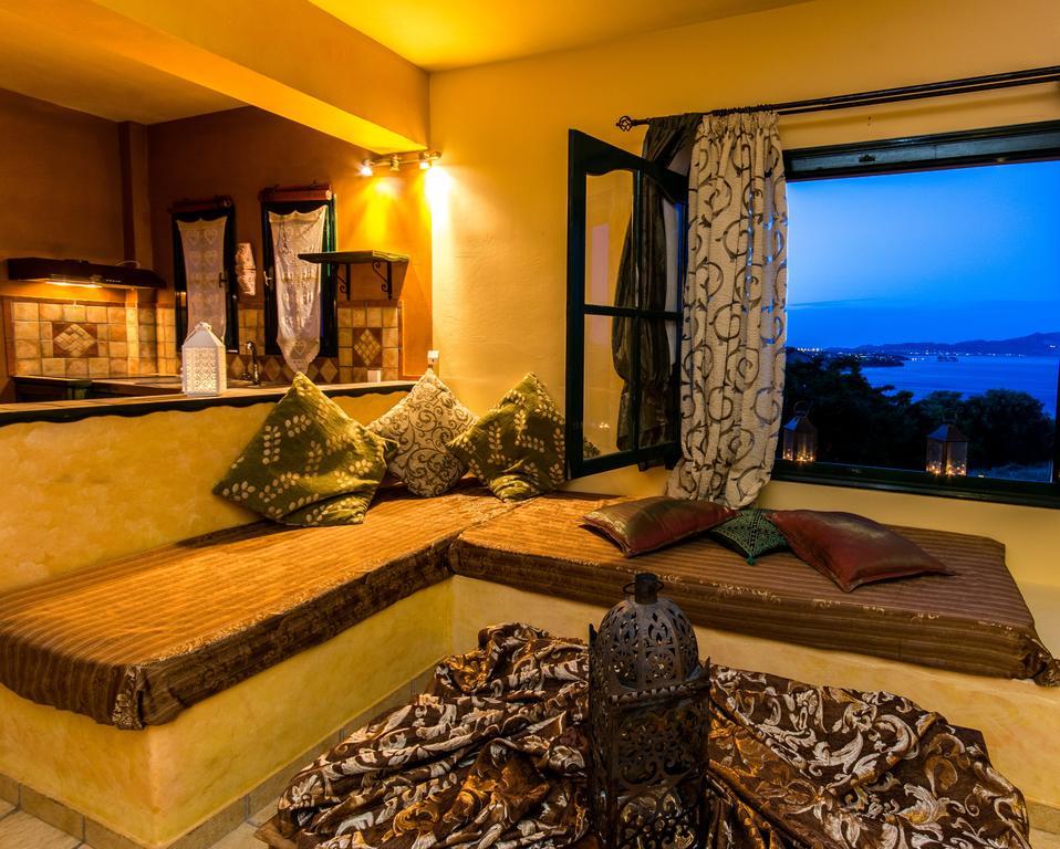 Villa Athenea Villas, Private Pools & Gardens Keri
