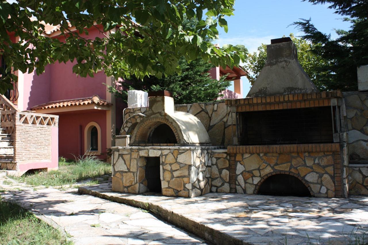 Athenea Villas, Private Pools & Gardens Keri