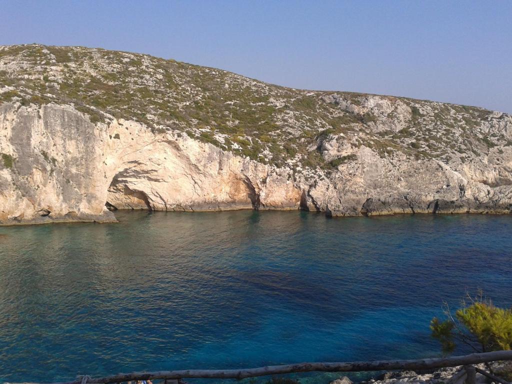 Athenea Villas, Private Pools & Gardens Villa Keri