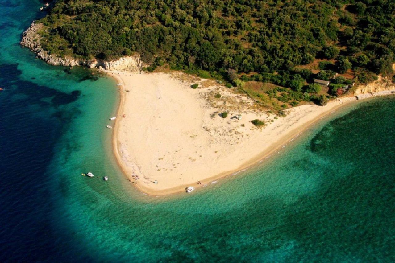 Athenea Villas, Private Pools & Gardens *